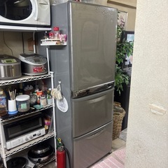 大型冷凍冷蔵庫の画像