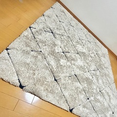 【LOWYA】シャギーラグの画像