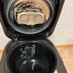 象印　炊飯器　NP-RM05型の画像