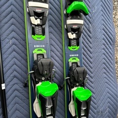 ROSSIGNOL ロシニョール　スキー板　ストック付きの画像