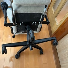 【美品】DOWINX ゲーミングチェア グレーの画像