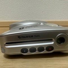 Fujifilm cheki Instax mini 30本体　シルバーの画像