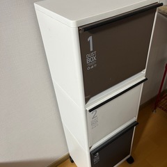 ゴミ箱の画像
