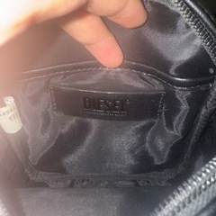 DIESEL ショルダーバッグ ブラック レザー ロゴの画像