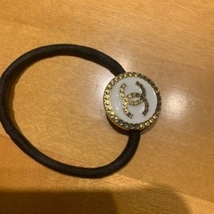 シャネル　ヘアピン&ゴムの画像