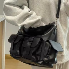 新品　ショルダーバッグの画像
