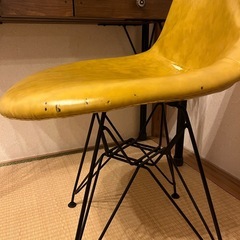 イームズチェア イエロー の画像