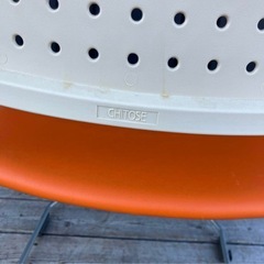 アイリスチトセ ライタスLTS オフィスチェア スタッキングチェア オレンジの画像