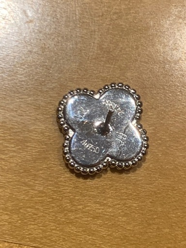 ヴァンクリーフアンドアペール　ピアス