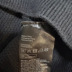 H&M 黒ポロシャツの画像