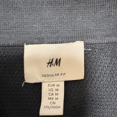 H&M 黒ポロシャツの画像