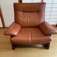 1人掛け本皮ソファの画像