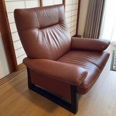 1人掛け本皮ソファの画像