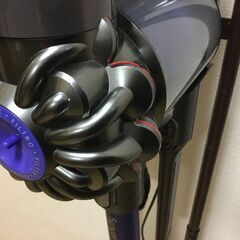 🍀【稼働美品】daison「ダイソン」コードレス掃除機　V6 セット「fluffy」管理No10の画像