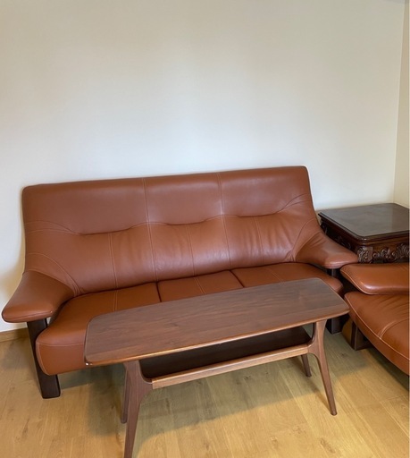 本皮ソファとテーブルセット