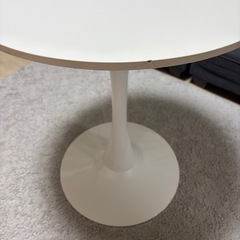 丸テーブル　直径60cmの画像