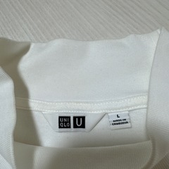 UNIQLO GU 白 タートルネック トレーナーの画像