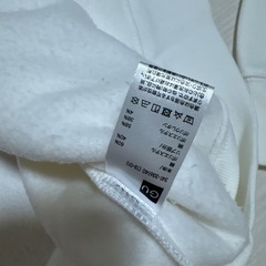 ホワイト フード付きパーカー XLサイズ GUの画像