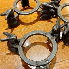 （美品）うさぎの五徳❮鉄製❯一個の価格です。の画像