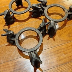 （美品）うさぎの五徳❮鉄製❯一個の価格です。の画像