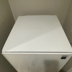 【美品】シャープ 冷蔵庫 SJ-GD14C-W 137Lの画像