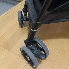 【美品】Apricaベビーカーラクーナクッションフリープラス2022年購入の画像