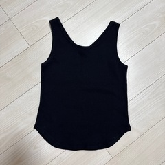 タンクトップ GU リバーシブル Vネック Uネック 黒の画像