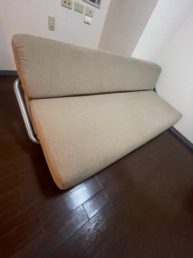 ベッドのソファーとして使える