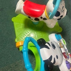 フィッシャープライスのベビーウォーカー 2セトの画像