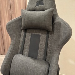 CORSAIR ゲーミングチェアの画像