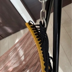 室内で使っていました、ハンモックですの画像