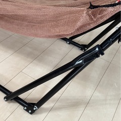 室内で使っていました、ハンモックですの画像