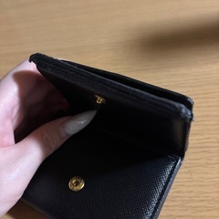 PRADA 三つ折財布の画像