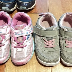 16.0 靴　スニーカー 上履き シューズの画像