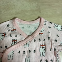 UNIQLOユニクロ絵本コレクション秋冬ボディスーツちいさなうさこちゃん長袖前開の画像