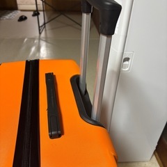 キャリーケース　Lサイズ　みかん　オレンジの画像