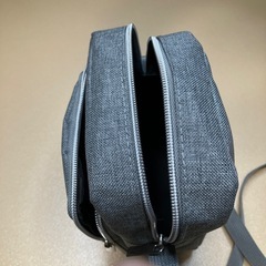 グレー　ショルダーバッグの画像