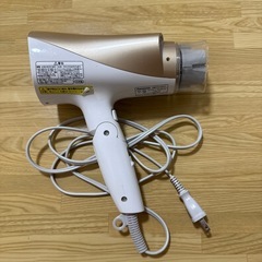 【中古】Panasonic ドライヤー 16年製 EH-NE67の画像