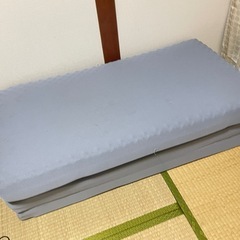 中古品　セビダブルマットレスの画像