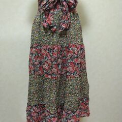 スカート　ブラック×小花の画像