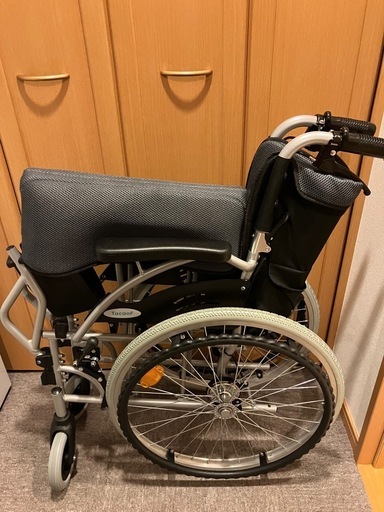 超美品　WHS07-GY Tacaof 車いす 自走式 アルミ製