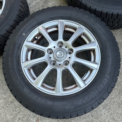 195/65R15 スタッドレスタイヤホイール付き 1セット分