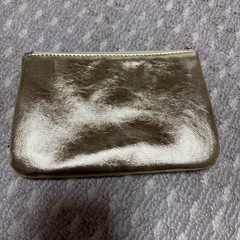 ポーチ　金の画像