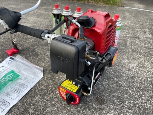 草刈機  エンジン便利なガス缶タイプガス缶つき