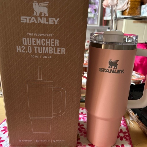 新品未使用　スタンレーQUENCHER H2.0 TUMBLER