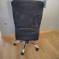 デスクワークに最適なチェアの画像