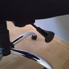 デスクワークに最適なチェアの画像