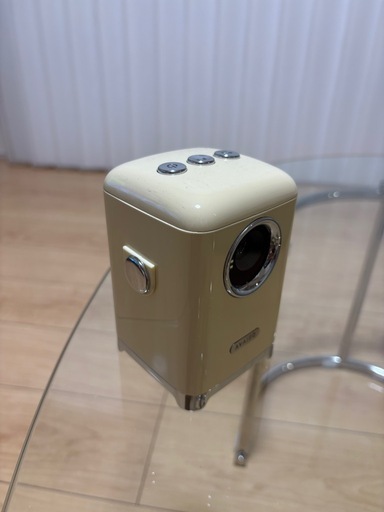 ライソン(LITHON)の小型プロジェクター「ゴロジェクター KAPJ-001I」