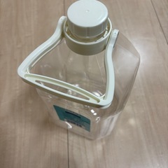 マックスバリュ水入れ4ℓ
の画像