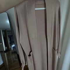 女性用カーディガンの画像